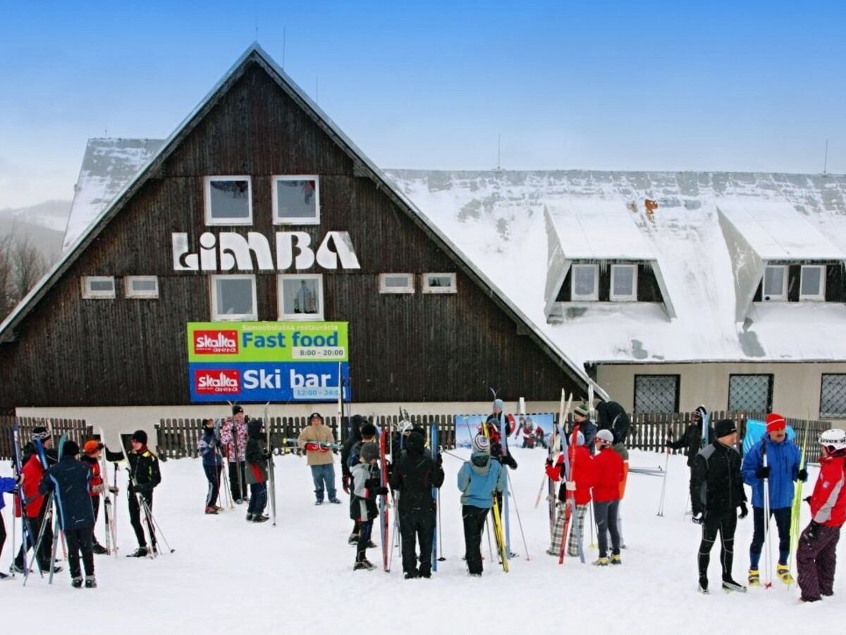Skalka pri Kremnici lyžovanie zima sneh 1140px (SITA/Ivan Čillík)